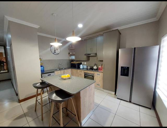 3 BEDROOM TOWNHOUSE FOR SALE IN MONTANA